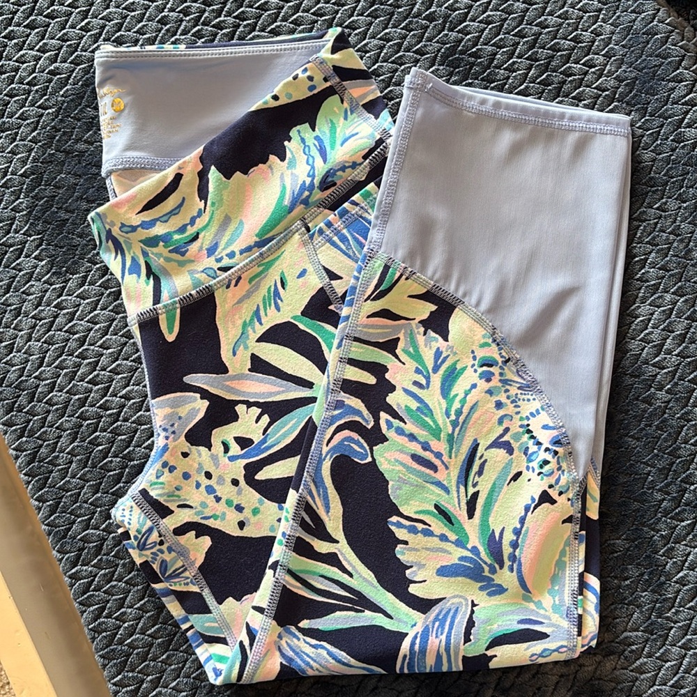 EUC Lilly Pulitzer Leggings size M